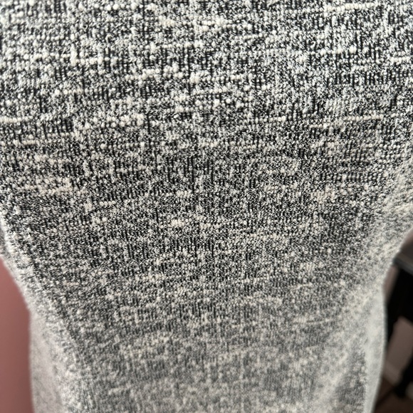 Grey Boucle Type Material size 10 - Picture 4 of 4